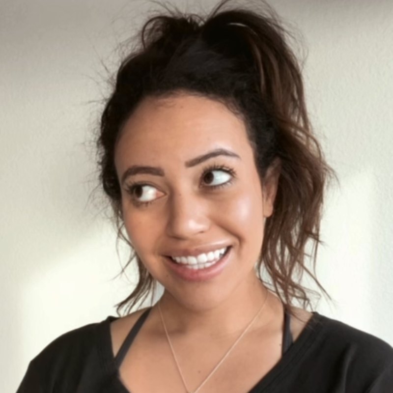 Des, founder of Dessy Trades